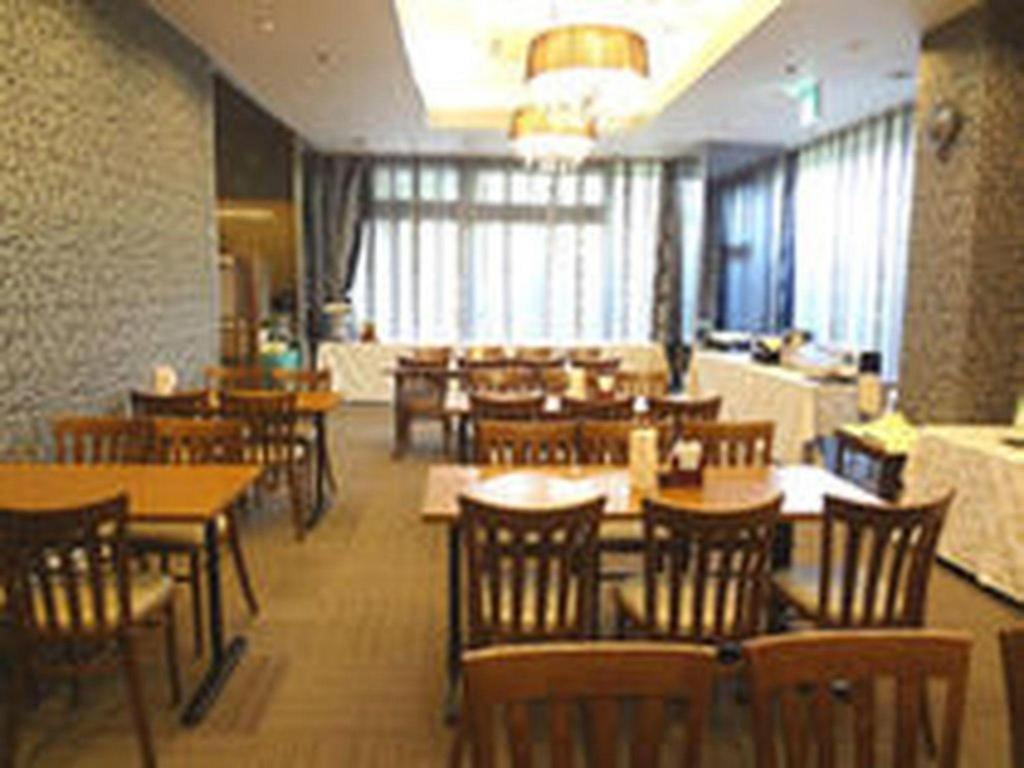 Royal Hotel Uohachi Тойота Екстериор снимка